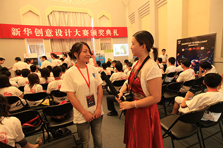 朱笛同學接受記者采訪